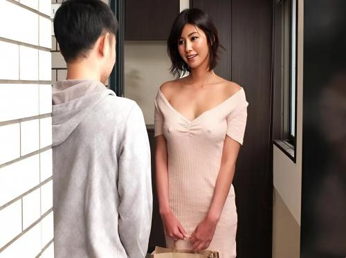 Chào chị, em ở phòng kế bên