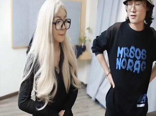 在电影中第一次操我姐姐