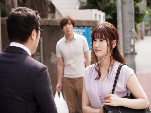 Husband is jealous after discovering his wife is having an affair with an old friend.