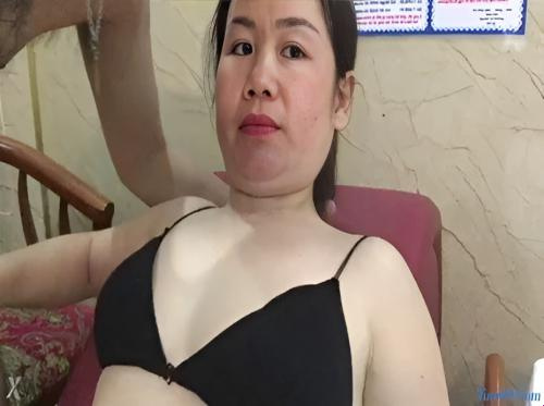 年輕飛行員的吮吸雞巴