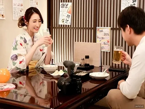 Cô chủ trọ mới ly hôn và anh quay phim số hưởng