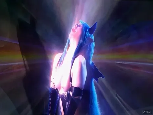 Nakaakit tayo ng isang magandang dalaga sa festival ng cosplay.