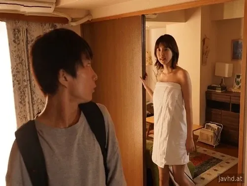 Nasa bahay kasama ang hot na kapatid ng iyong girlfriend