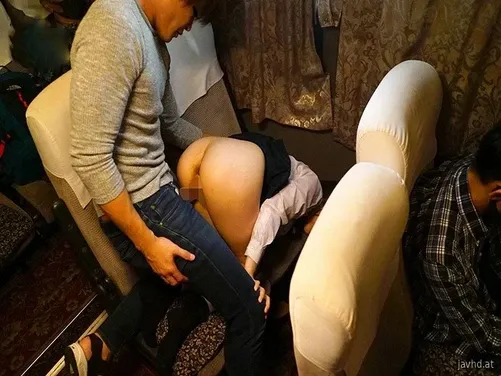Pervert rapes sleeping student on bus