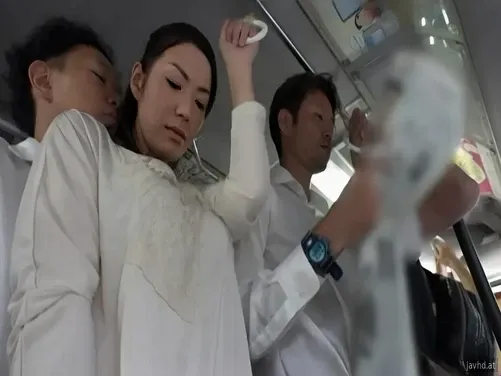 Yuna Aino et le train du destin